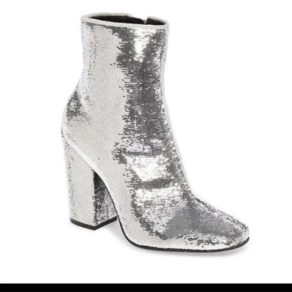 Kendall + Kylie Haedyn Sequin Ankle  Bootie Silver whimsical concert - Picture 4 of 13